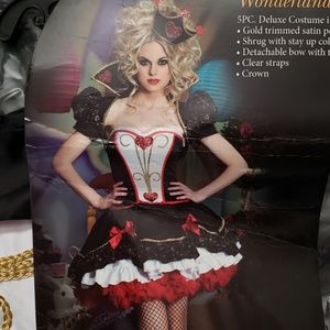 Sexy Queen of Hearts Deluxe Costume